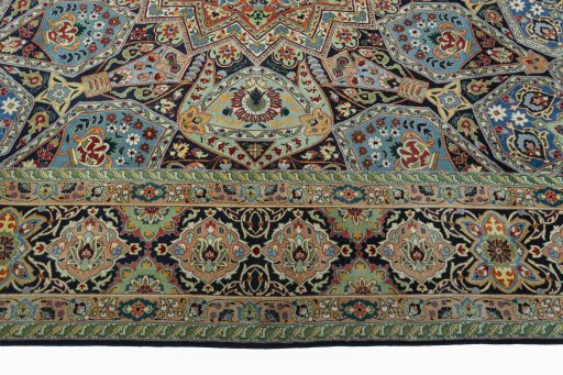 Corner detail of New Tabriz 50/60/70 Raj rug showing border pattern and Cork pile