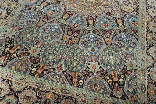 Close-up detail of New Tabriz 50/60/70 Raj rug from Iran / Persia showing Cork weave