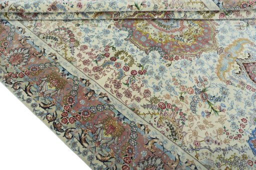 Close-up detail of 2000s Tabriz 50/60/70 Raj rug from Iran / Persia showing Cork weave