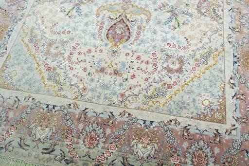 Close-up detail of 2000s Tabriz 50/60/70 Raj rug from Iran / Persia showing Cork weave