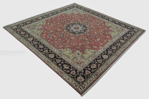 Close-up detail of 2000s Tabriz 50/60/70 Raj rug from Iran / Persia showing Cork weave