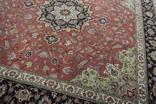 Close-up detail of 2000s Tabriz 50/60/70 Raj rug from Iran / Persia showing Cork weave