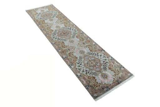 Close-up detail of 2000s Tabriz 50/60/70 Raj rug from Iran / Persia showing Cork weave