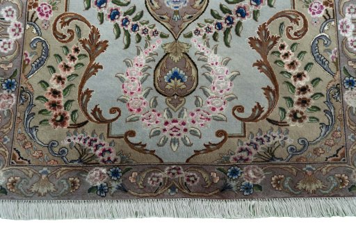 Close-up detail of 2000s Tabriz 50/60/70 Raj rug from Iran / Persia showing Cork weave
