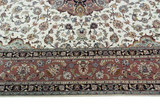 Corner detail of New Tabriz 50/60/70 Raj rug showing border pattern and Cork pile