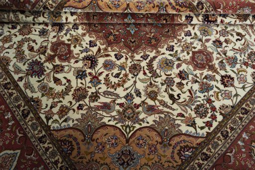 Close-up detail of New Tabriz 50/60/70 Raj rug from Iran / Persia showing Cork weave