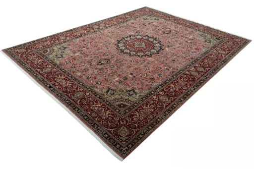 Corner detail of New Tabriz 50/60/70 Raj rug showing border pattern and Cork pile