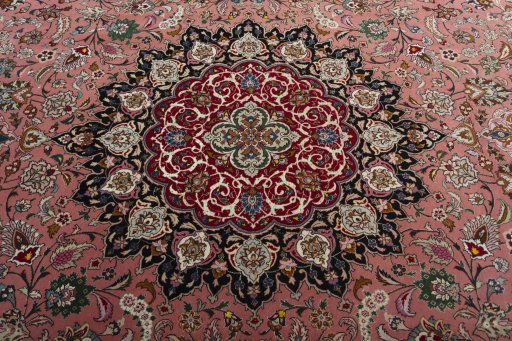 Central medallion detail of New Tabriz 50/60/70 Raj rug from Iran / Persia