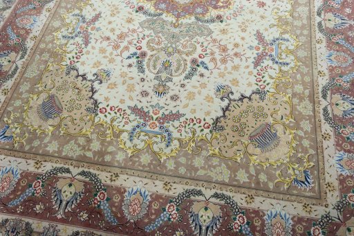 Close-up detail of 2000s Tabriz 50/60/70 Raj rug from Iran / Persia showing Cork weave