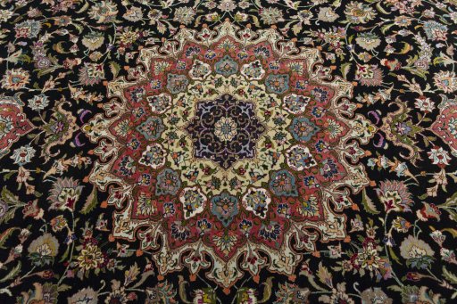Central medallion detail of New Tabriz 50/60/70 Raj rug from Iran / Persia