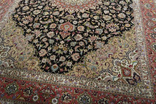 Close-up detail of New Tabriz 50/60/70 Raj rug from Iran / Persia showing Cork weave