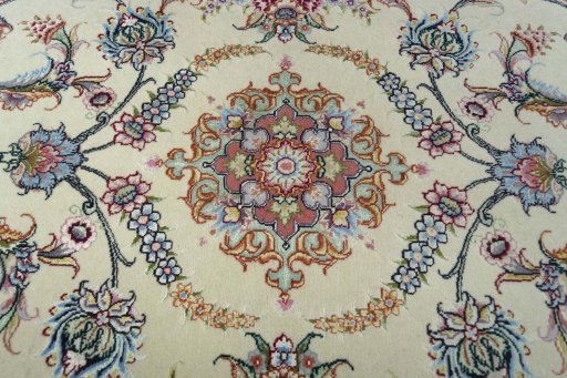 Central medallion detail of 2000s Tabriz 50/60/70 Raj rug from Iran / Persia