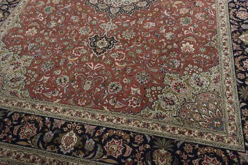 Close-up detail of 2000s Tabriz 50/60/70 Raj rug from Iran / Persia showing Cork weave