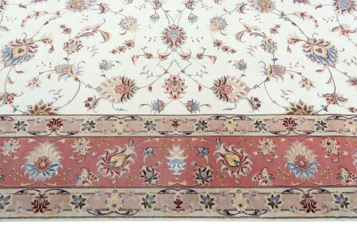 Corner detail of New Tabriz 50/60/70 Raj rug showing border pattern and Cork pile