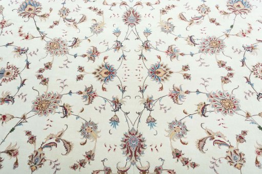 Central medallion detail of New Tabriz 50/60/70 Raj rug from Iran / Persia
