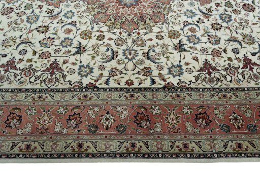 Corner detail of New Tabriz 50/60/70 Raj rug showing border pattern and Cork pile