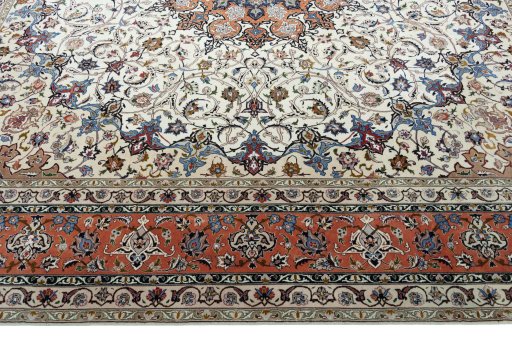 Corner detail of New Tabriz 50/60/70 Raj rug showing border pattern and Cork pile