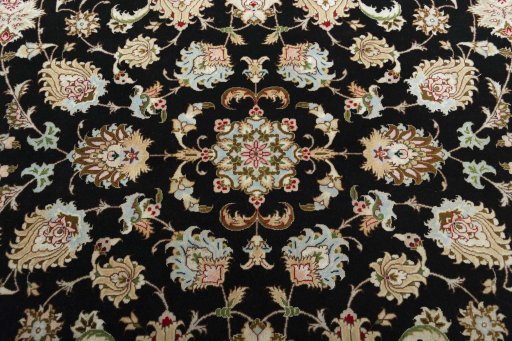 Central medallion detail of New Tabriz 50/60/70 Raj rug from Iran / Persia