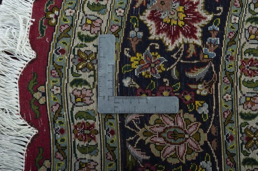 Close-up detail of New Tabriz 50/60/70 Raj rug from Iran / Persia showing Cork weave