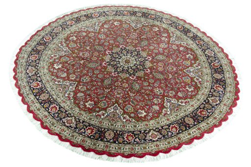 Corner detail of New Tabriz 50/60/70 Raj rug showing border pattern and Cork pile