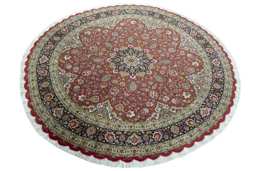 Close-up detail of New Tabriz 50/60/70 Raj rug from Iran / Persia showing Cork weave