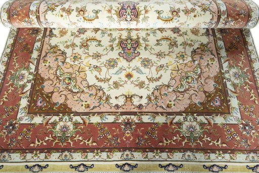 Close-up detail of 2000s Tabriz 50/60/70 Raj rug from Iran / Persia showing Cork weave