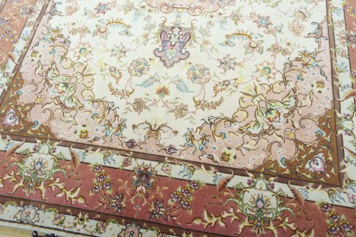 Close-up detail of 2000s Tabriz 50/60/70 Raj rug from Iran / Persia showing Cork weave