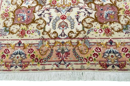 Corner detail of New Tabriz 50/60/70 Raj rug showing border pattern and Cork pile