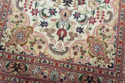 Close-up detail of 2000s Tabriz 50/60/70 Raj rug from Iran / Persia showing Cork weave