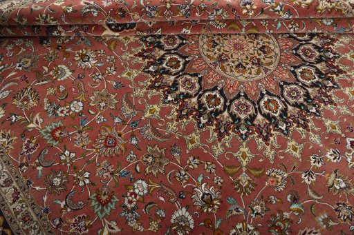 Close-up detail of 2000s Tabriz 50/60/70 Raj rug from Iran / Persia showing Cork weave