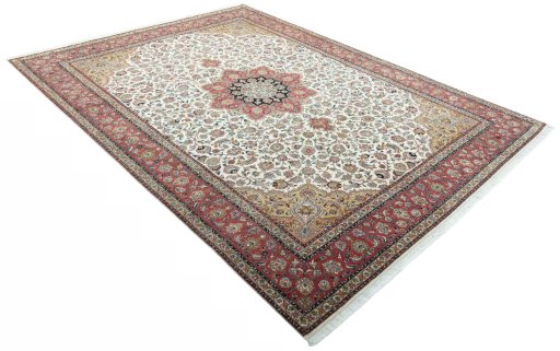 Close-up detail of 2000s Tabriz 50/60/70 Raj rug from Iran / Persia showing Cork weave