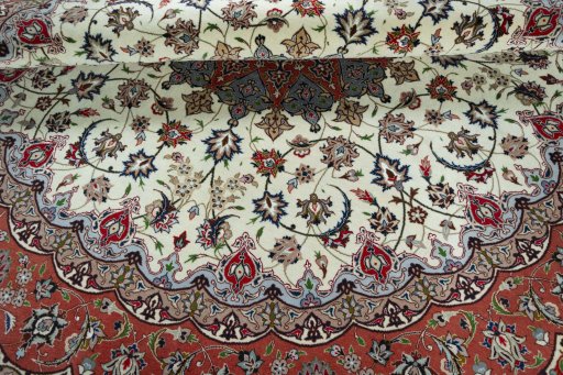Close-up detail of 2000s Tabriz 50/60/70 Raj rug from Iran / Persia showing Cork weave