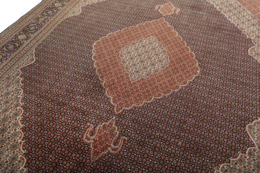 Backside of handmade 1970s Tabriz 50/60/70 Raj rug showing knot structure and weave density