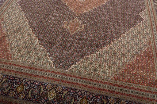 Close-up detail of 1970s Tabriz 50/60/70 Raj rug from Iran / Persia showing Cork weave