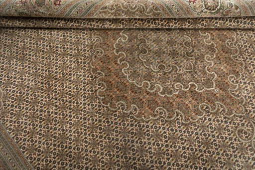 Close-up detail of 2000s Tabriz 50/60/70 Raj rug from Iran / Persia showing Cork weave