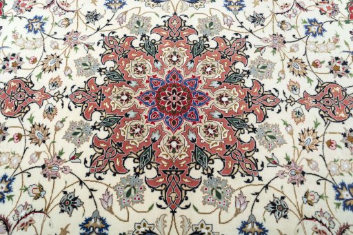 Central medallion detail of New Tabriz 50/60/70 Raj rug from Iran / Persia