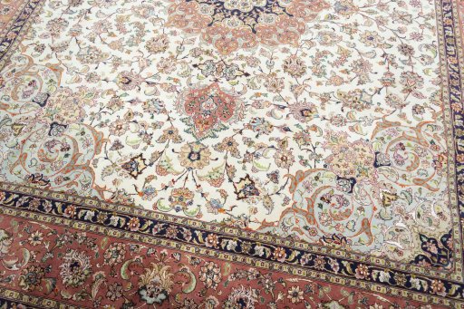 Close-up detail of 2000s Tabriz 50/60/70 Raj rug from Iran / Persia showing Cork weave