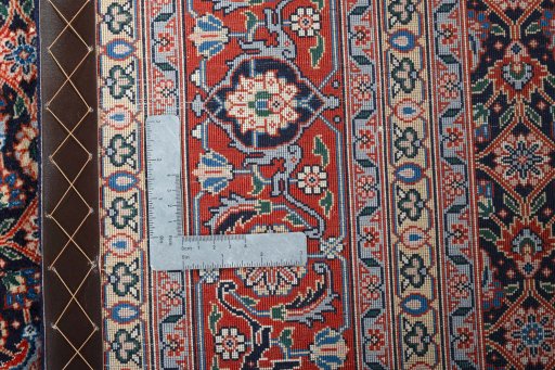 Close-up detail of New Tabriz 50/60/70 Raj rug from Iran / Persia showing Cork weave