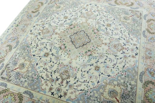Backside of handmade New Tabriz 50/60/70 Raj rug showing knot structure and weave density