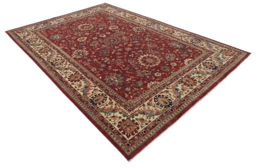 Corner detail of New Farahan rug showing border pattern and Wool pile