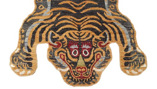 Surface texture of New Farahan rug with natural Wool and intricate pattern