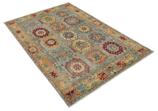 Corner detail of New Farahan rug showing border pattern and Wool pile