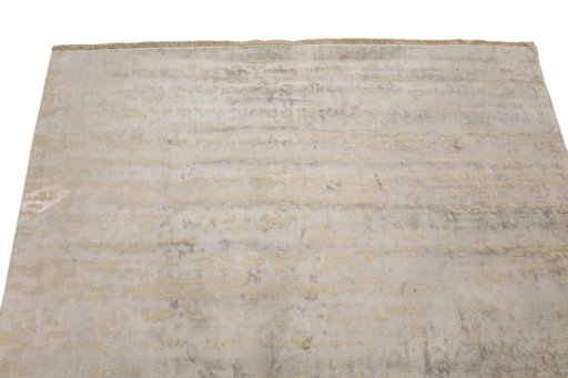 Backside of handmade New Organic rug showing knot structure and weave density