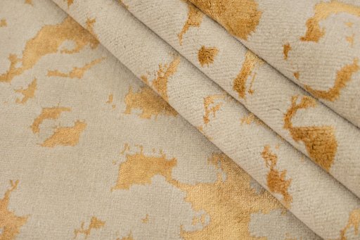 Corner detail of New Organic rug showing border pattern and Wool pile