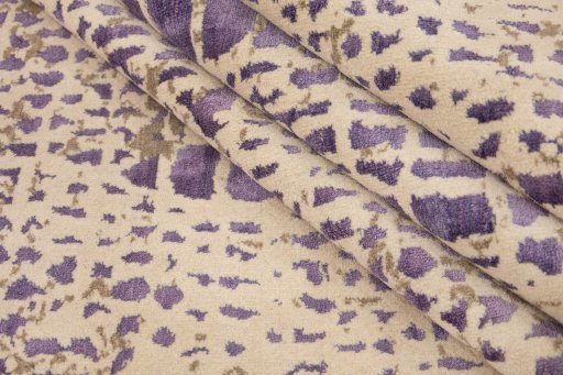 Corner detail of New Organic rug showing border pattern and Wool pile