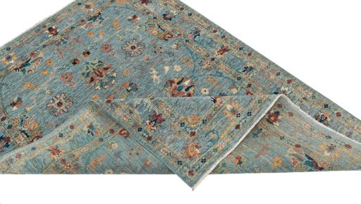 Central medallion detail of New Farahan rug from Pakistan