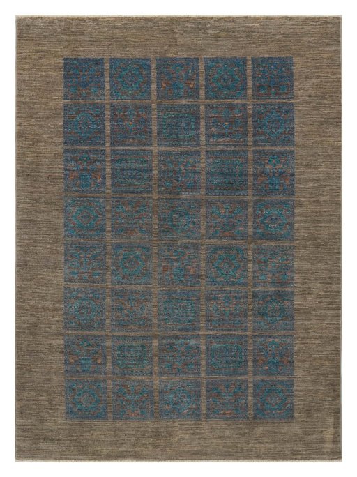 Full view of New Farahan rug from Pakistan, 199 × 147 cm in Gray tones