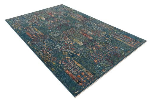Corner detail of New Haj-jalili rug showing border pattern and Wool pile