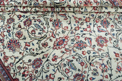 Close-up detail of 1970s Sarough rug from Iran / Persia showing Wool weave