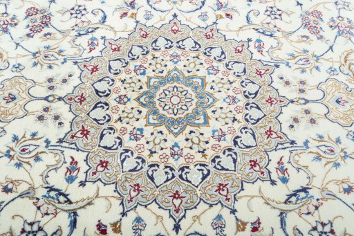 Central medallion detail of 2000s Nain rug from Iran / Persia